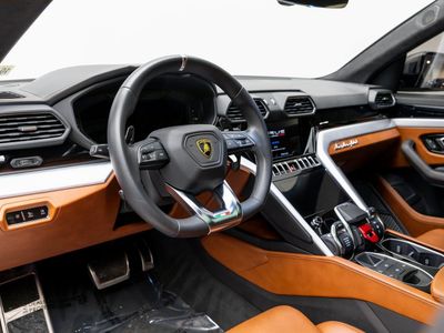 2022 Lamborghini Urus — side profile view