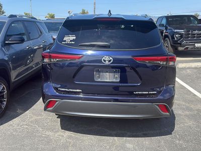 2021 Toyota Highlander — interior view