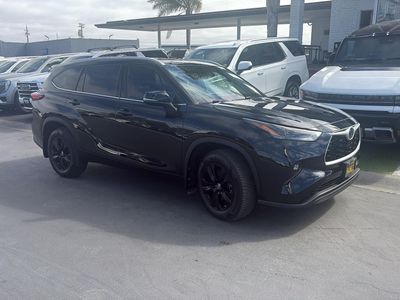2022 Toyota Highlander — side profile view