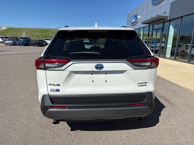 2020 Toyota RAV4 — detail view