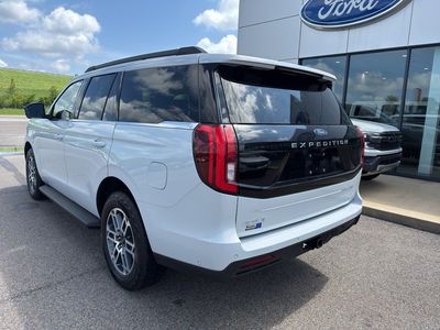 2025 Ford Expedition — interior view