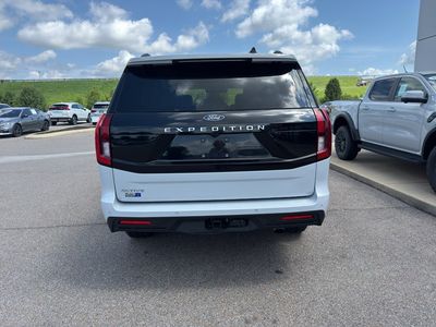 2025 Ford Expedition — detail view