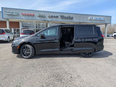 2026 Chrysler Pacifica — rear three-quarter view