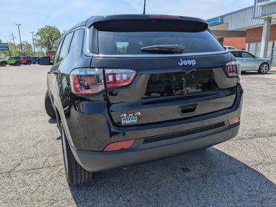 2025 Jeep Compass — detail view