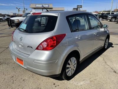 2011 Nissan Versa — detail view