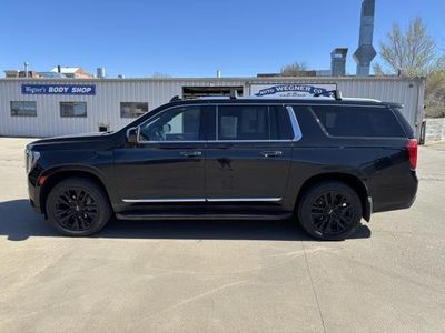 2023 GMC Yukon XL — side profile view