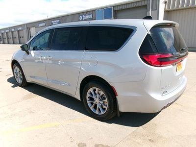 2026 Chrysler Pacifica — rear three-quarter view