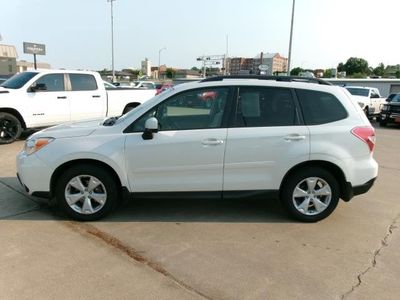 2015 Subaru Forester — side profile view