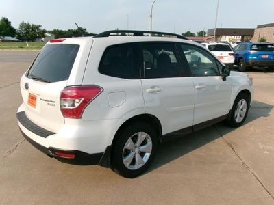 2015 Subaru Forester — detail view