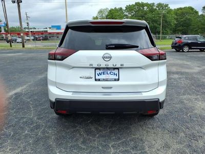 2026 Nissan Rogue — detail view