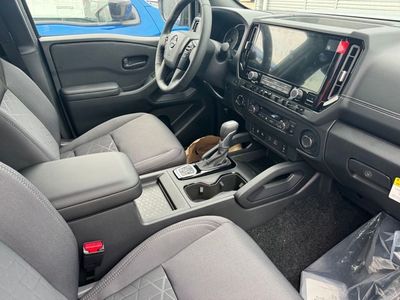 2026 Nissan Frontier — detail view