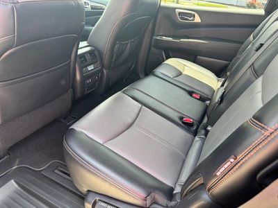 2019 Nissan Pathfinder — interior view