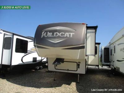 2019 Wildcat 29RLX Used Fifth Wheel - Photo 3