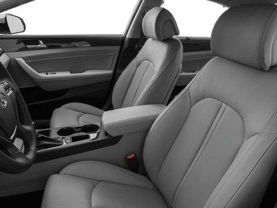2017 Hyundai Sonata — photo 9 view