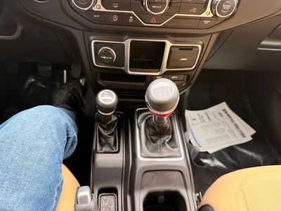 2023 Jeep Wrangler - Photo 24