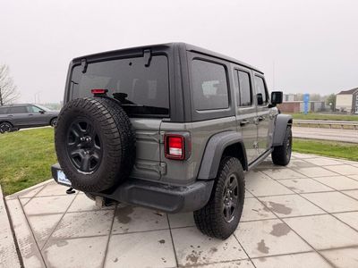 2023 Jeep Wrangler - Photo 5
