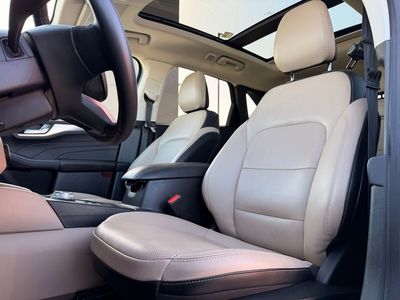 2022 Ford Escape Hybrid - Photo 2