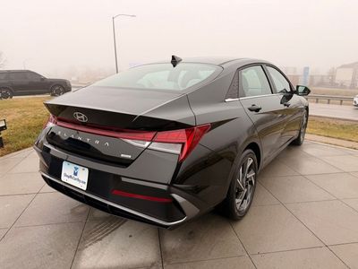 2025 Hyundai Elantra Hybrid — photo 7 view