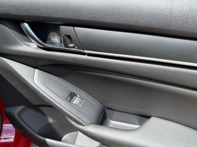 2020 Honda Accord - Photo 38