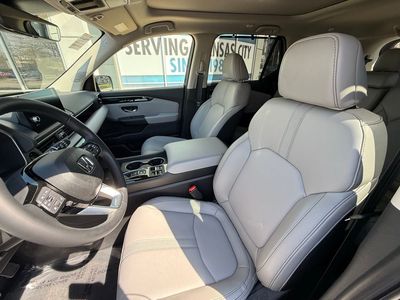 2025 Honda Pilot - Photo 8