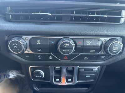 2026 Jeep Wrangler - Photo 4
