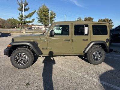 2026 Jeep Wrangler - Photo 16