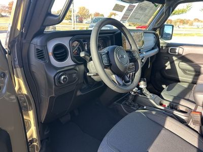 2026 Jeep Wrangler - Photo 59
