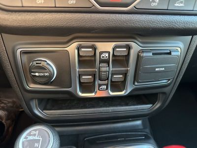 2026 Jeep Wrangler - Photo 69