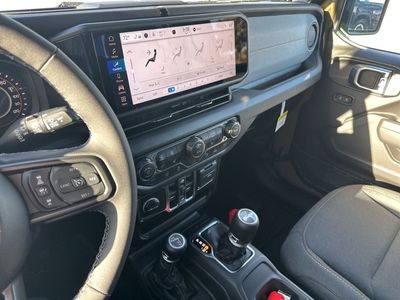 2026 Jeep Wrangler - Photo 71