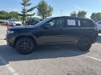 2025 Jeep Grand Cherokee - Photo 16