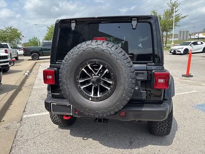 2026 Jeep Wrangler - Photo 24