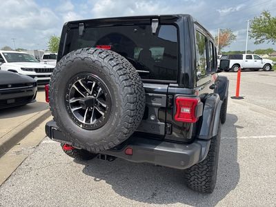 2026 Jeep Wrangler - Photo 25