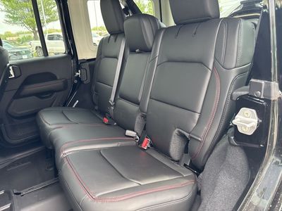 2026 Jeep Wrangler - Photo 42
