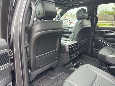 2026 Jeep Grand Wagoneer - Photo 41