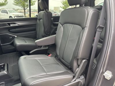 2026 Jeep Grand Wagoneer - Photo 43
