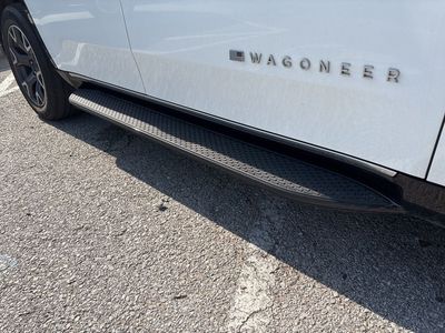 2023 Jeep Wagoneer - Photo 3
