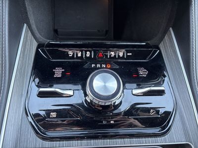 2023 Jeep Wagoneer - Photo 5