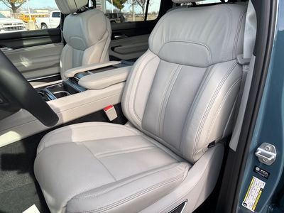 2026 Jeep Grand Wagoneer - Photo 67