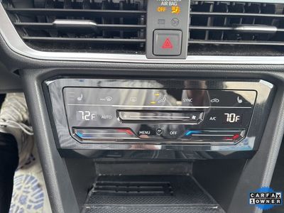 2025 Volkswagen Taos - Photo 4