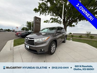 2015 Toyota Highlander - Photo 1