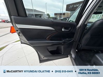2015 Toyota Highlander - Photo 24