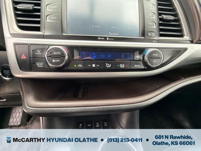 2015 Toyota Highlander - Photo 30