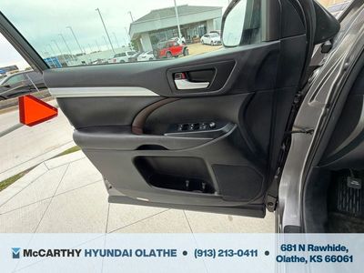 2015 Toyota Highlander - Photo 32