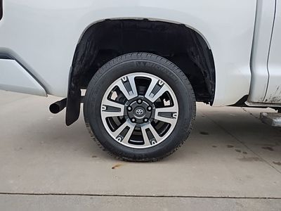 2019 Toyota Tundra - Photo 18