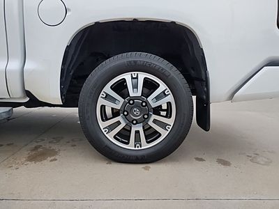 2019 Toyota Tundra - Photo 19