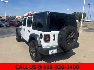 2024 Jeep Wrangler - Photo 9