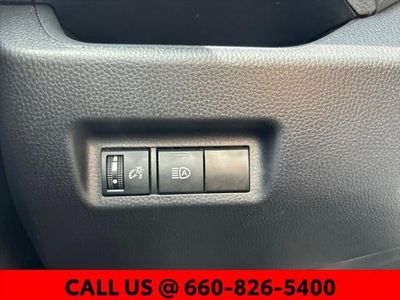 2025 Toyota RAV4 — photo 39 view