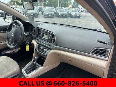 2017 Hyundai Elantra - Photo 9