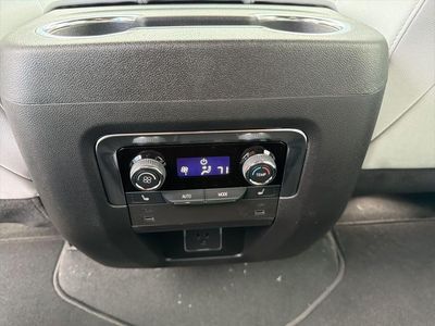 2025 Chevrolet Suburban - Photo 19