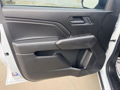 2025 Chevrolet Colorado - Photo 12